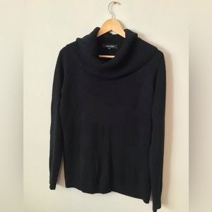 Jones Studio woman’s sweater. Size large.